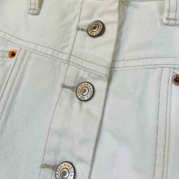 Abercrombie & Fitch White Denim Skirt Button Closure Natural/Hi Waist Sz 25 / 0 - Picture 4 of 11